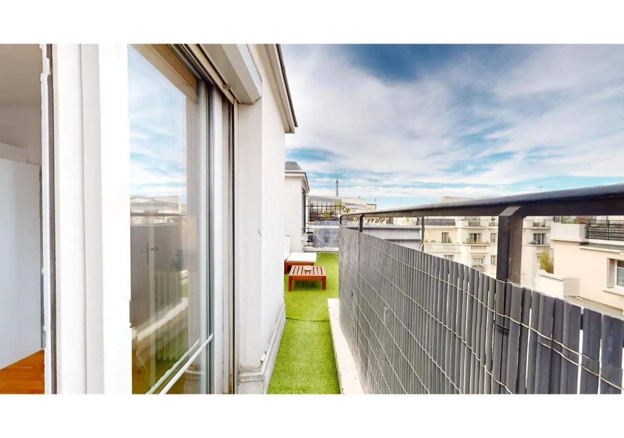 Joivy Charming Studio With Eiffel Tower View Apartment Paris